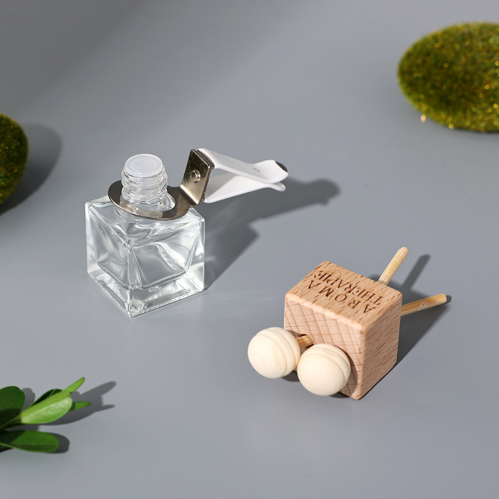 車用エアコン吹き出し口フレグランスボトル エレガントな香水空 - Perfume Fragrance Outlet のレビューと価格