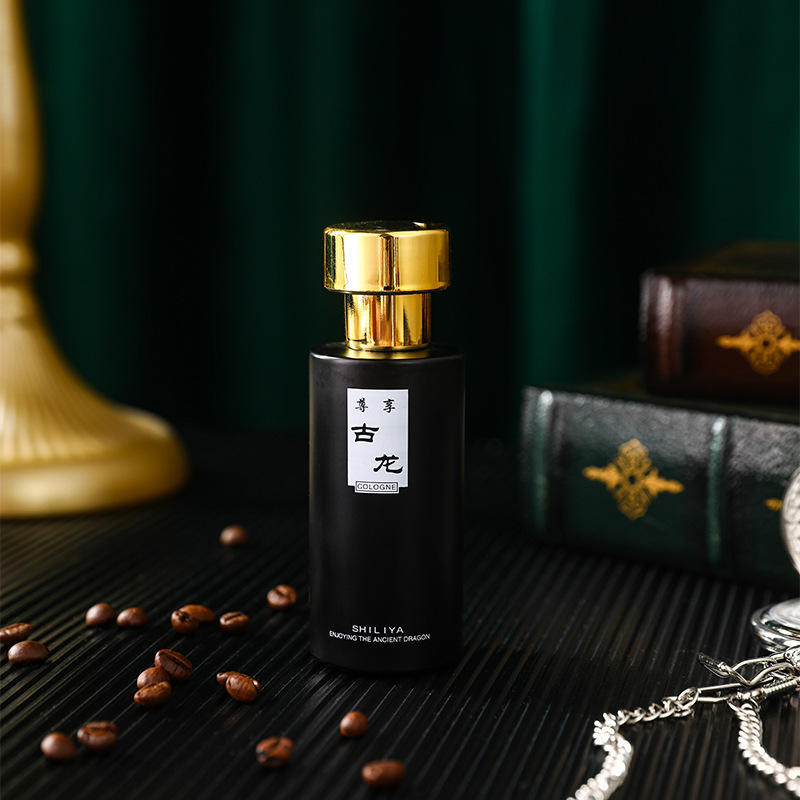 ケルン香水　長時間持続する香り　オリエンタルウッディの香り　 - Perfume Fragrance Perfume のレビューと価格