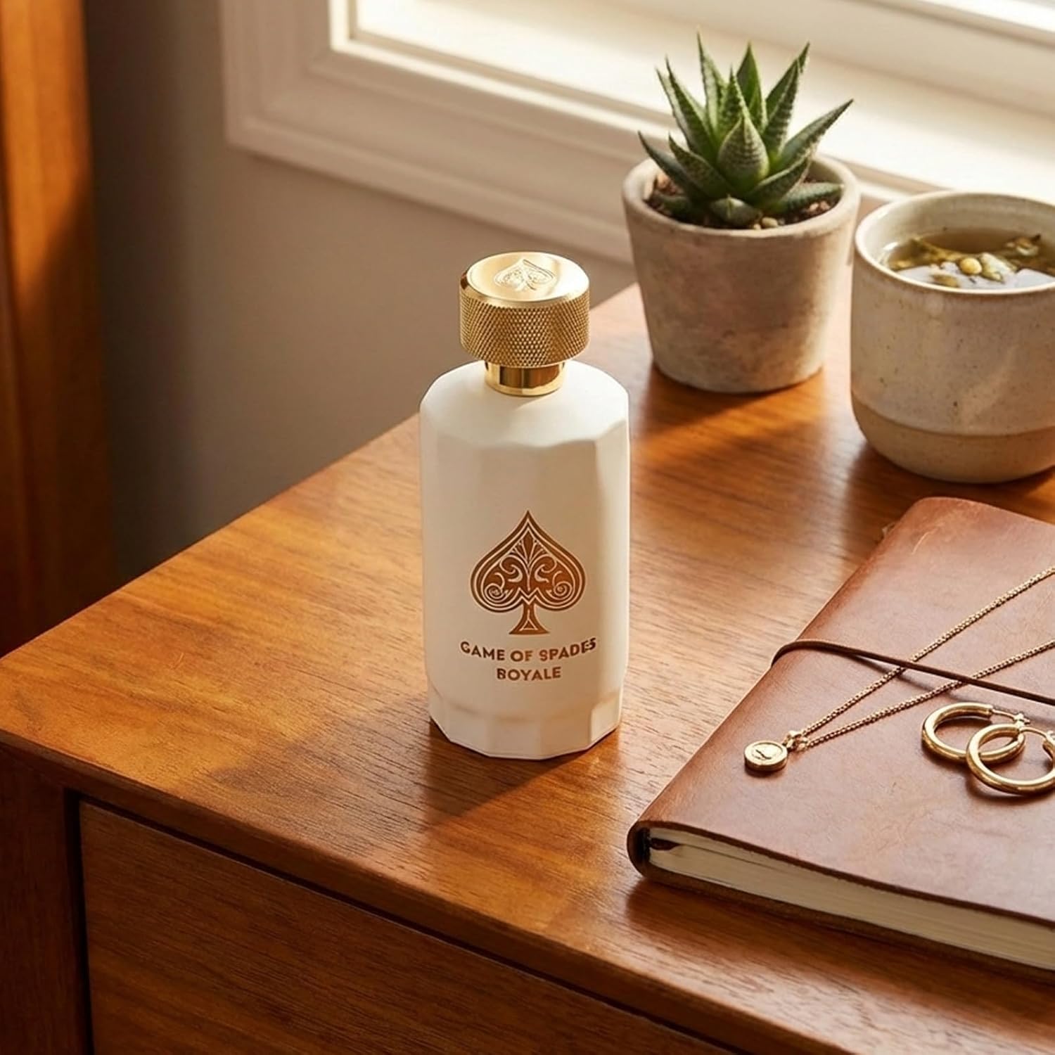新入荷 ジョ・ミラノ ゲーム・オブ・スペード・ロイヤル パル - Perfume Fragrance Bottle のレビューと価格